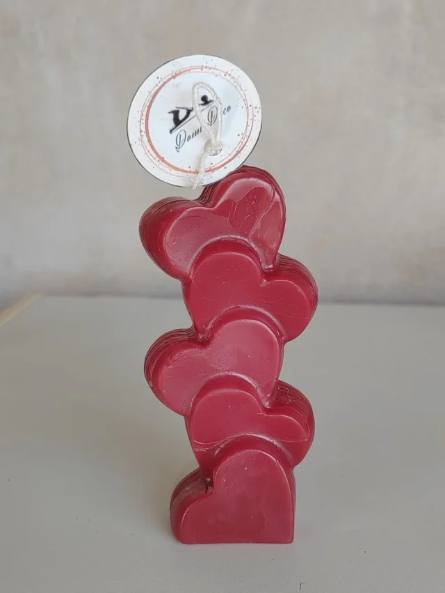 Lumanare in forma de inimioare coloare si parfumate lucrate manual