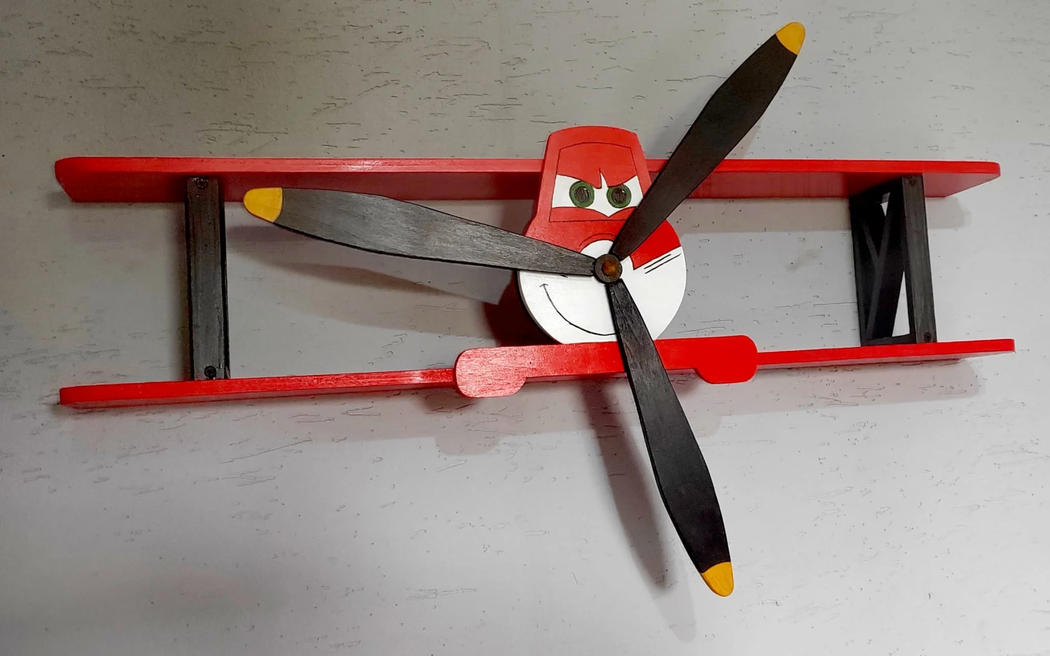 Raft suspendat decorativ pentru camera copiilor – Design modern