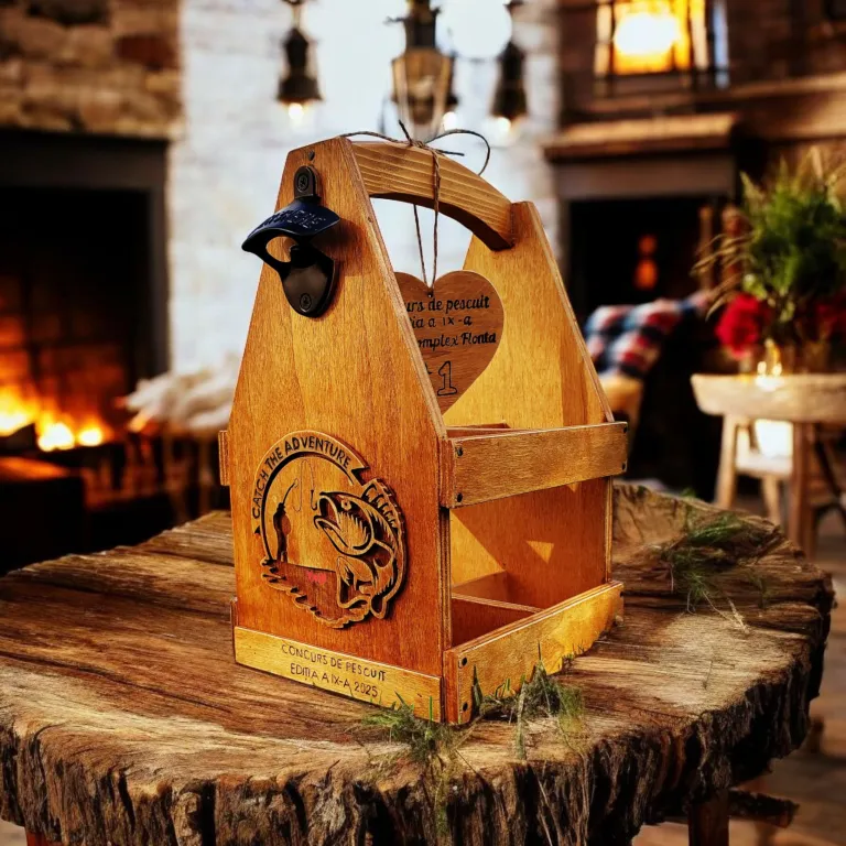 Lada de bere decorativa din lemn cu desfacator