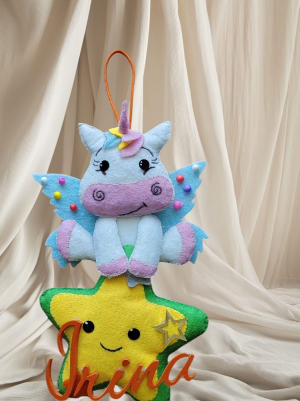 Decoratie din pasla cu nume, model unicorn - imagine 4