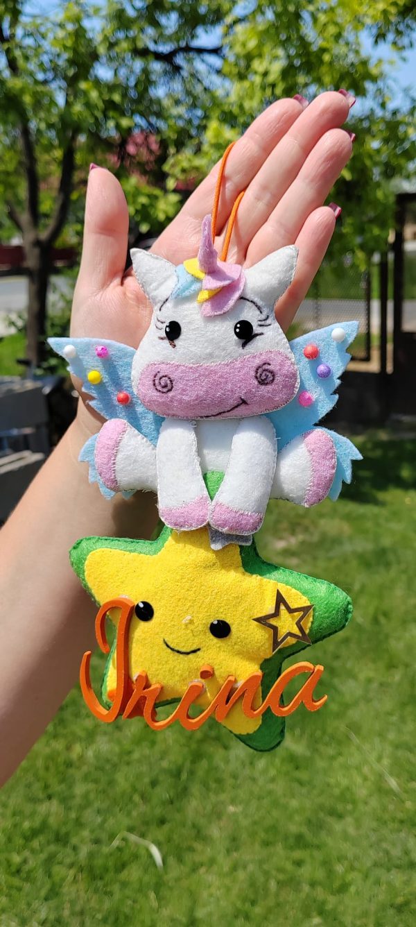 Decoratie din pasla cu nume, model unicorn - imagine 5